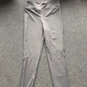 Quality and comfort. Grey lounge pants by Balera.